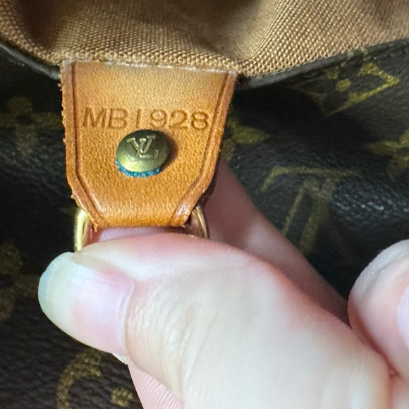 Louis Vuitton Monogram Sac Shopping PM Tote - Picture 4 of 17